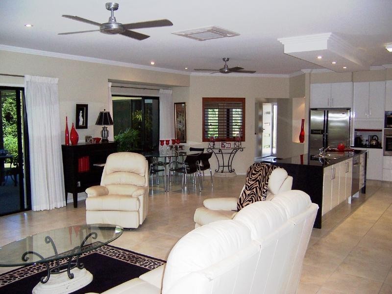7 Lagoon Cresent, Bellbowrie QLD 4070
